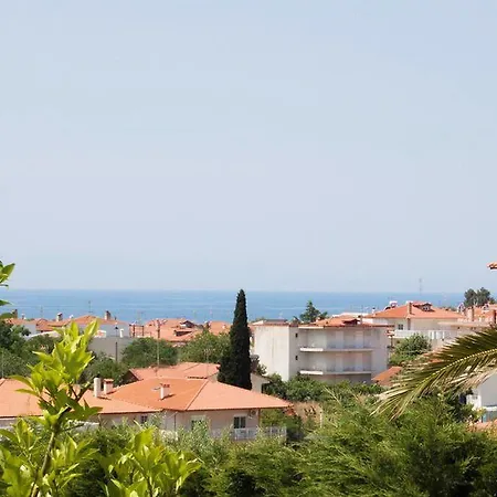 With Private Garden In Halkidiki * NEA PROPONTIDA