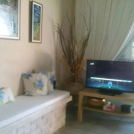 Villa With Private Garden In Halkidiki NEA PROPONTIDA